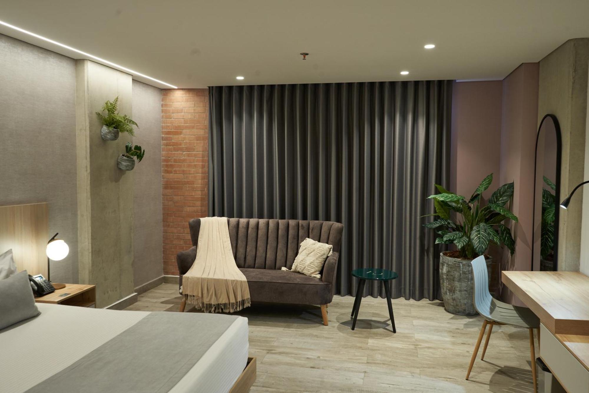 Eutopiq Hotel Меделин Екстериор снимка
