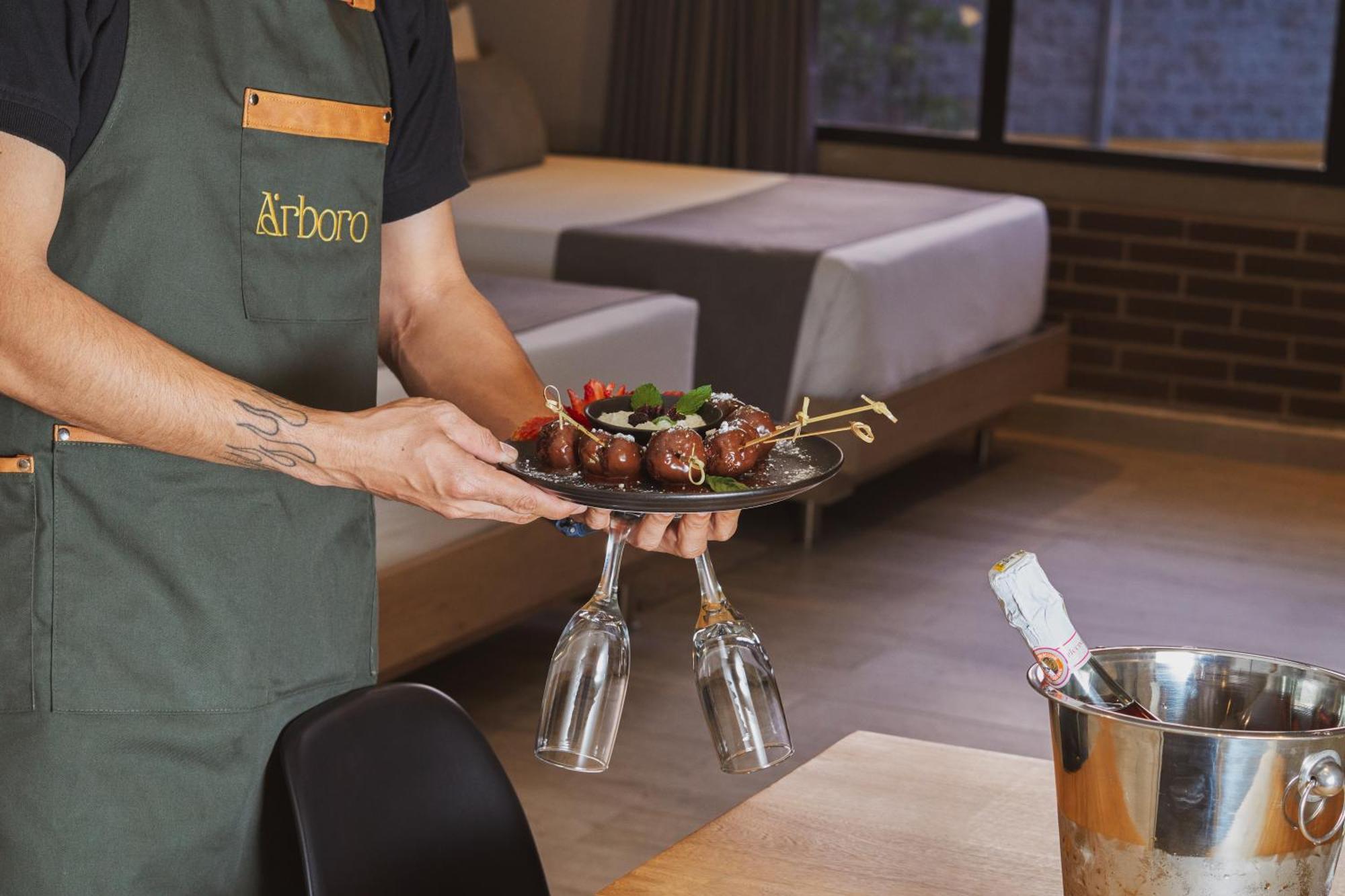 Eutopiq Hotel Меделин Екстериор снимка